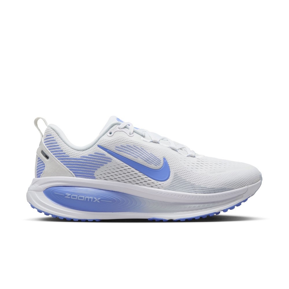 ナイキ（NIKE）（レディース）ランニング ジョギングシューズ ズーム ボメロ 18 ホワイト ブルー HM6804-111 スニーカー