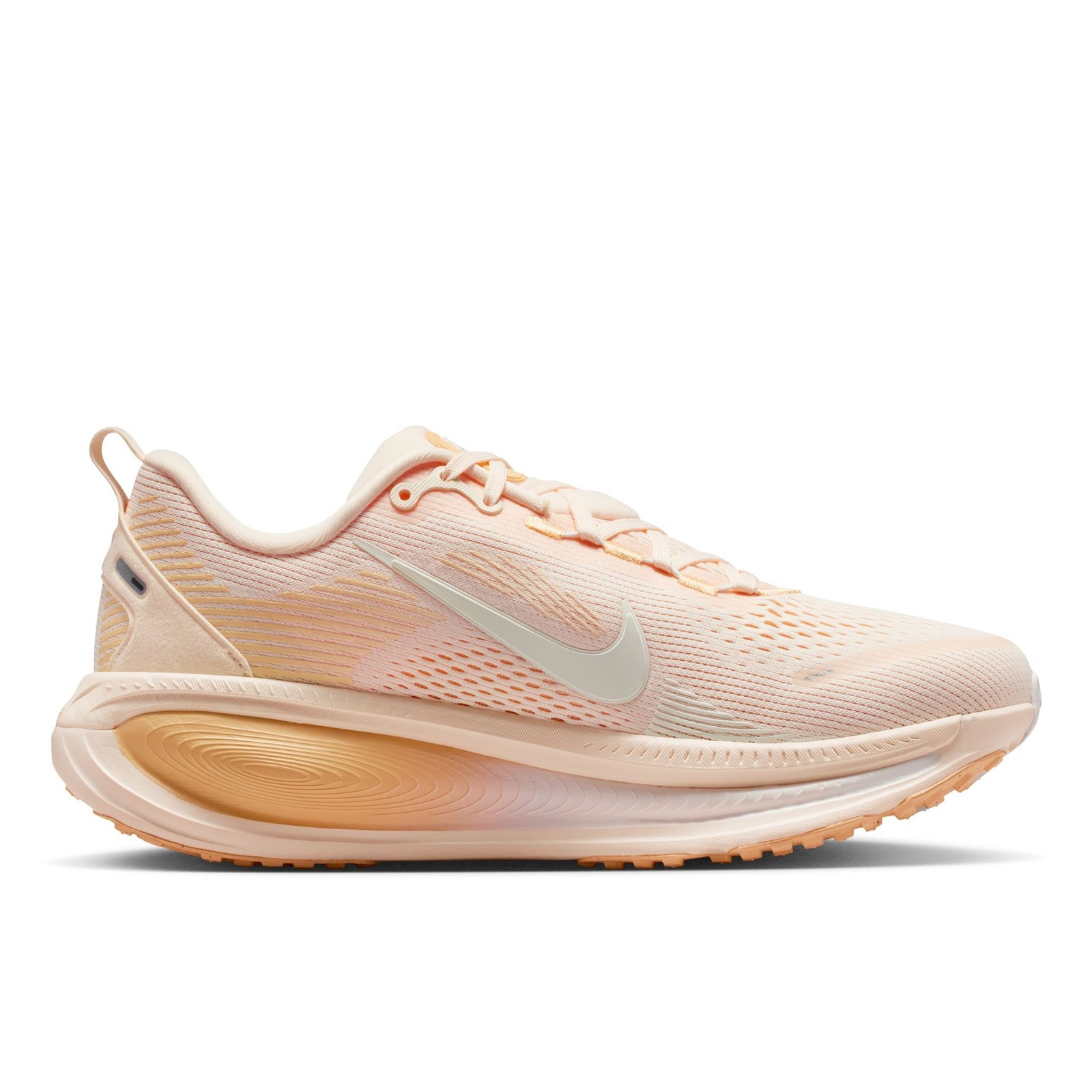 ナイキ（NIKE）（レディース）ランニングシューズ ジョギングシューズ ズーム ボメロ 18 ベージュ HM6804-800 スニーカー