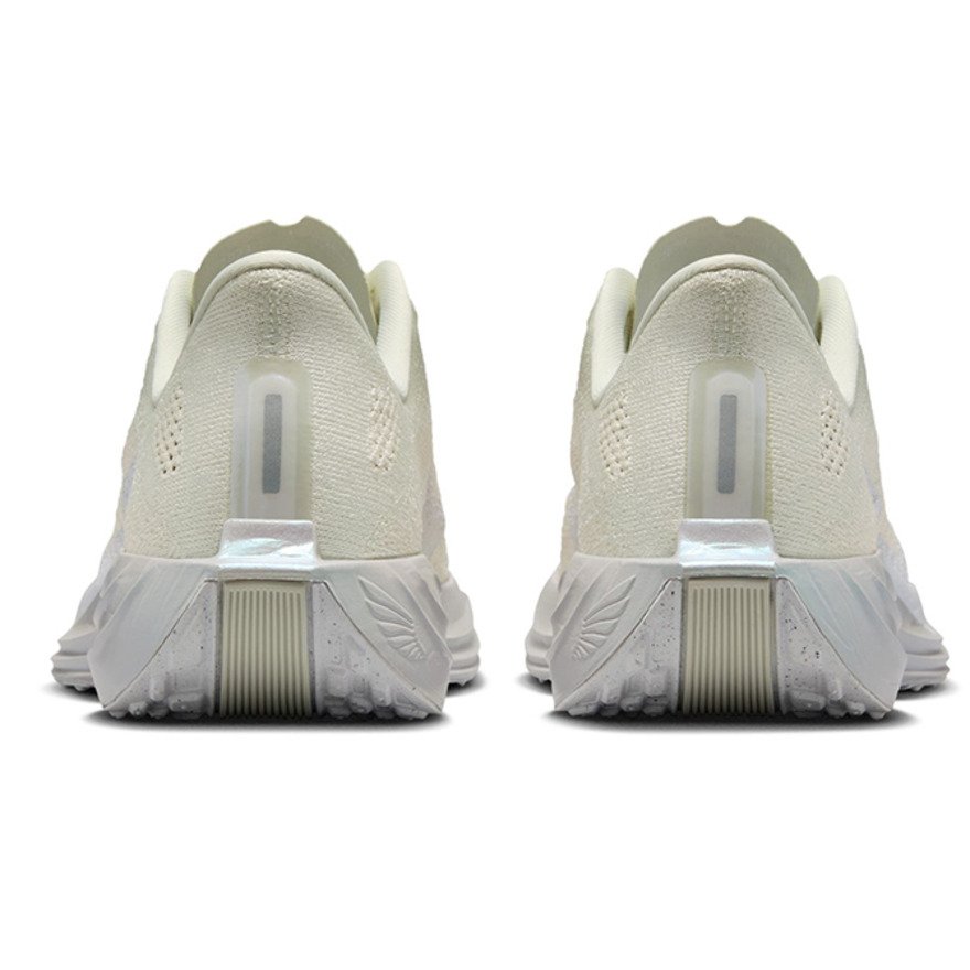 ナイキ（NIKE）（レディース）ランニングシューズ ジョギングシューズ