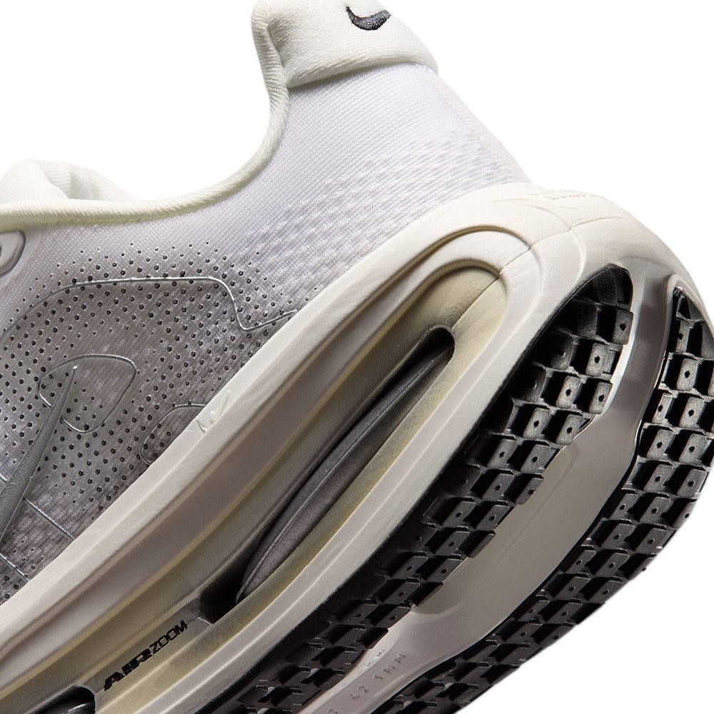 ナイキ（NIKE）（レディース）ランニングシューズ ジョギングシューズ ボメロ プレミアム ESS ホワイト IQ8102-101 スポーツ シューズ トレーニング