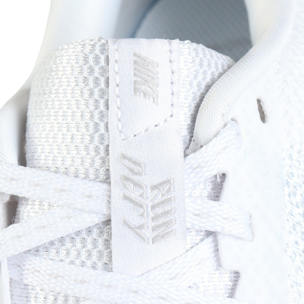 ナイキ（NIKE）（レディース）スポーツシューズ ランニングシューズ ラン DEFY HM9593-103