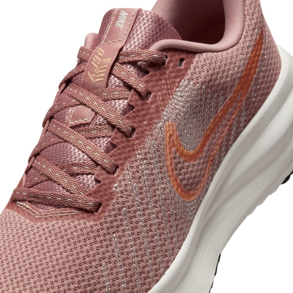 ナイキ（NIKE）（レディース）ランニングシューズ ジョギングシューズ  ラン デファイ サーモンピンク HM9593-601 クッション性 安定性 通気性