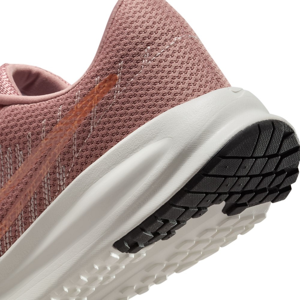 ナイキ（NIKE）（レディース）ランニングシューズ ジョギングシューズ  ラン デファイ サーモンピンク HM9593-601 クッション性 安定性 通気性