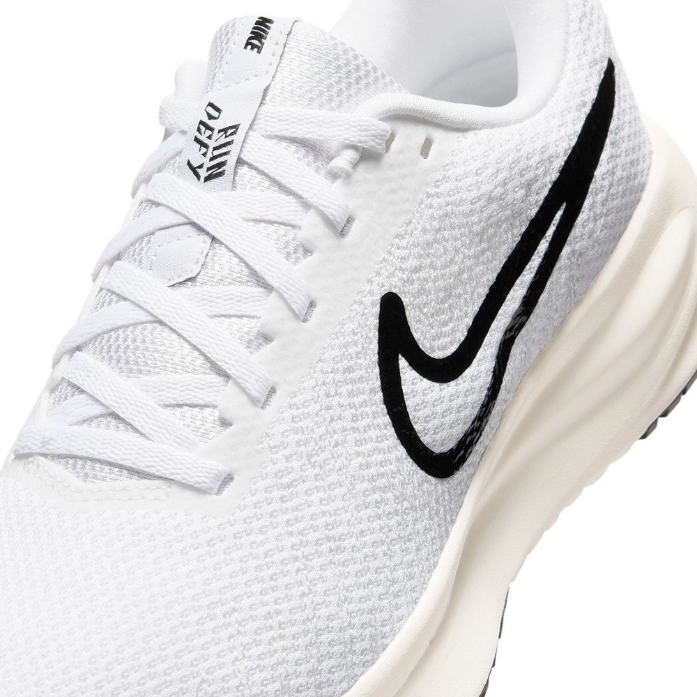 ナイキ（NIKE）（レディース）スポーツシューズ ランニングシューズ
