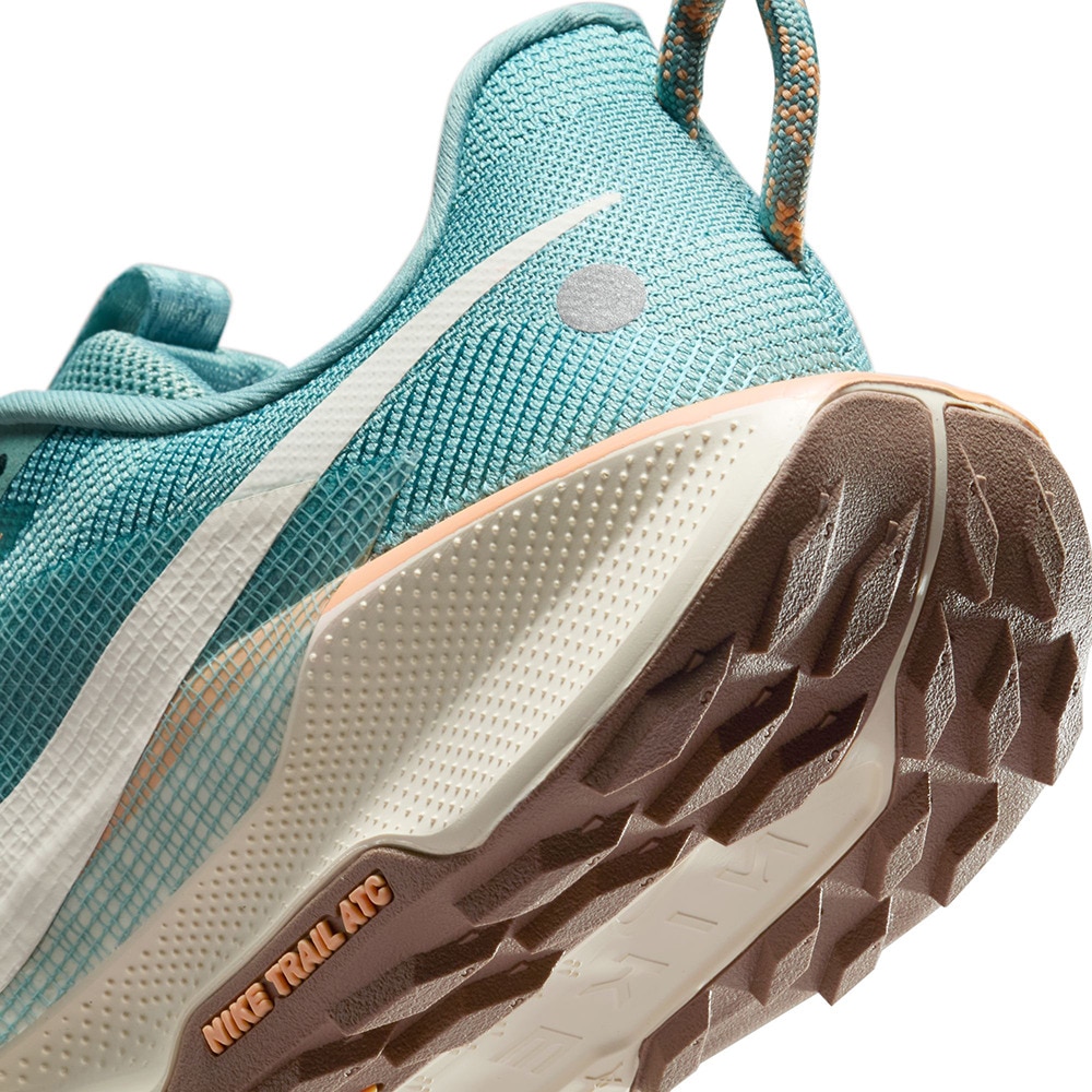 ナイキ（NIKE）（レディース）ランニングシューズ トレランシューズ ペガサス トレイル 5 サックス DV3865-010 スニーカー