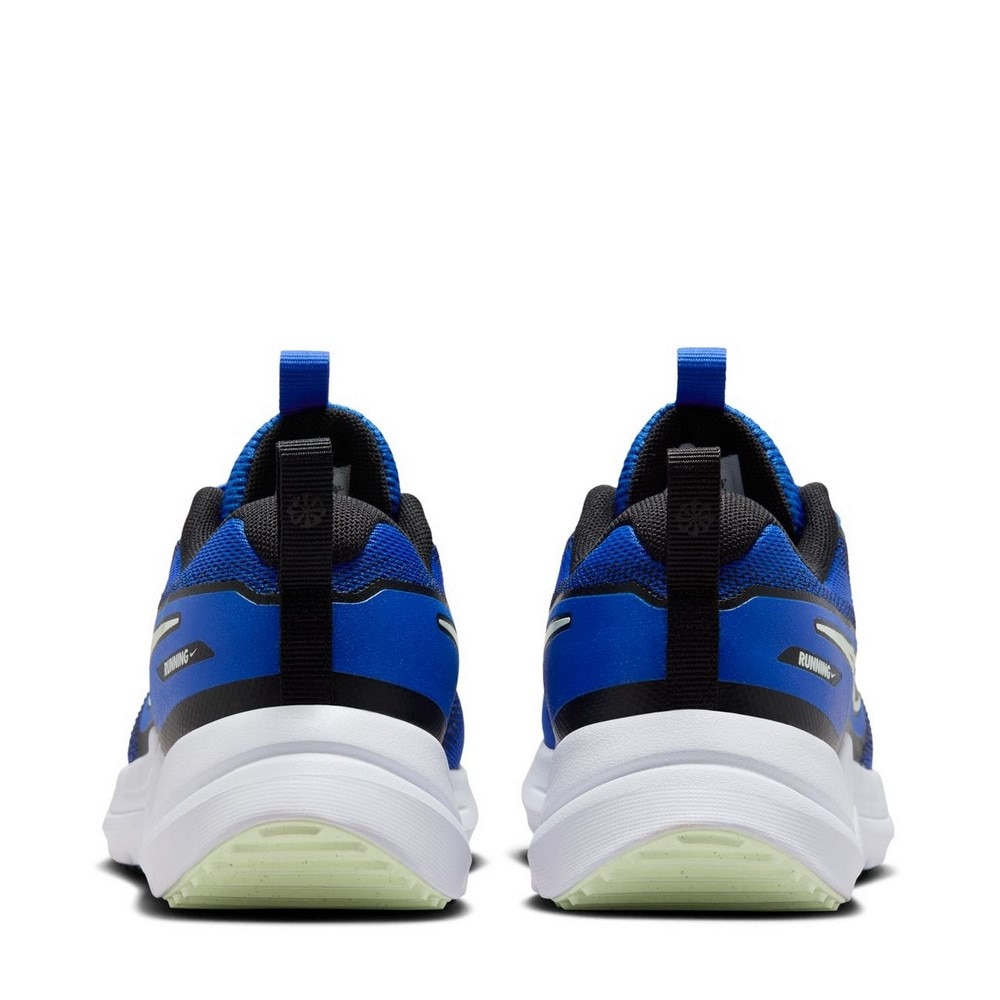 ナイキ（NIKE）（キッズ）ジュニアスポーツシューズ スニーカー コズミック ランナー GS HM4402-407