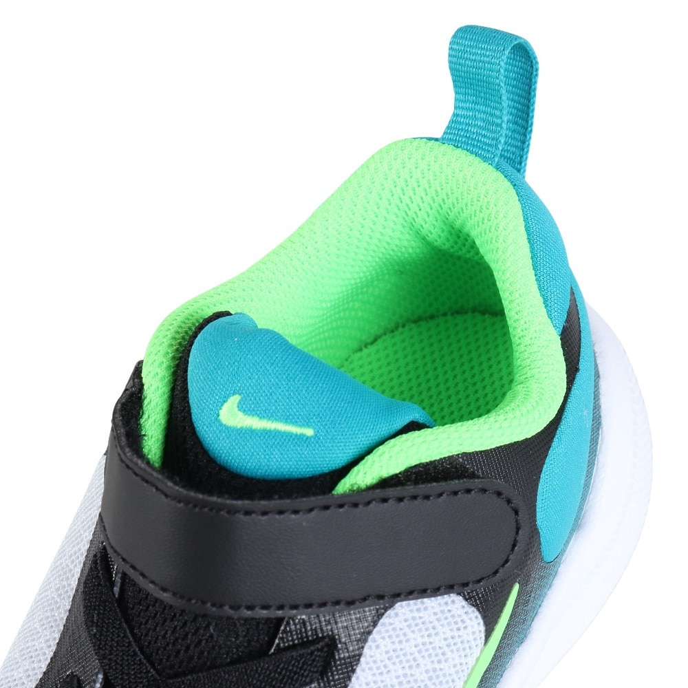 ナイキ（NIKE）（キッズ）ジュニア スポーツ シューズ レボリューション7PSV ブラック グリーン FB7690-005 ベルクロ ベルト付き スニーカー 面ファスナー 