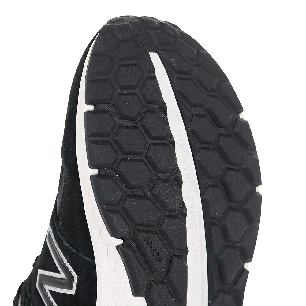 ニューバランス（new balance）（レディース）スニーカー ウォーキングフレッシュフォーム880v6 ブラック WW880BK62E 耐滑性 日常履きタウン 散歩 旅行