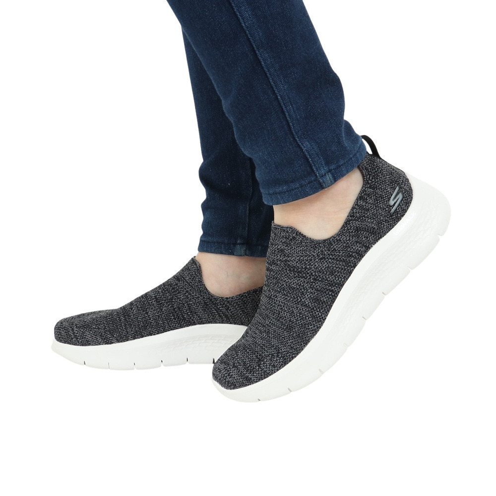 スケッチャーズ（SKECHERS）（レディース）ウォーキングシューズ ゴー ウォーク フレックス ベラ 124961-BKW