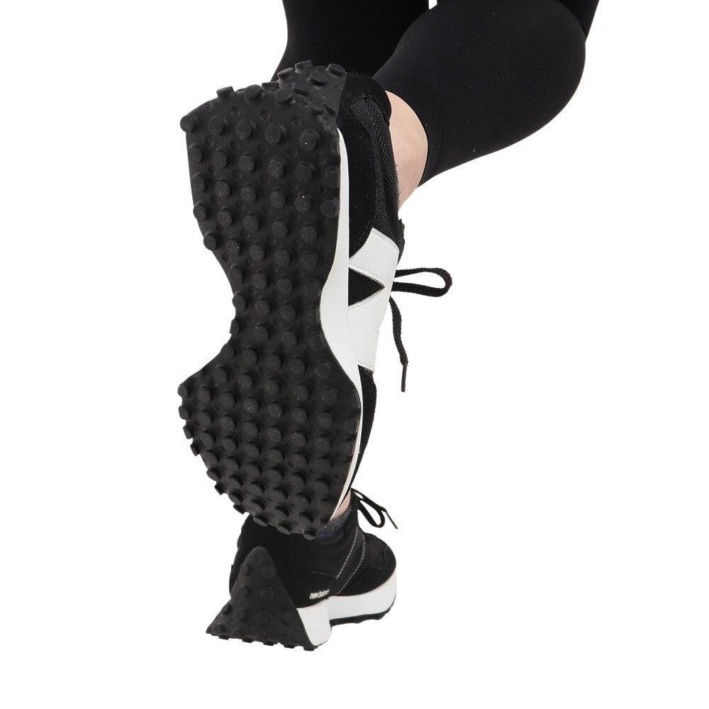 ニューバランス（new balance）（メンズ、レディース）スニーカー 327 CBW 黒 ブラック MS327CBW D ビックロゴ 厚底 スエード 普段履き 通勤 通学 カジュアル★★★