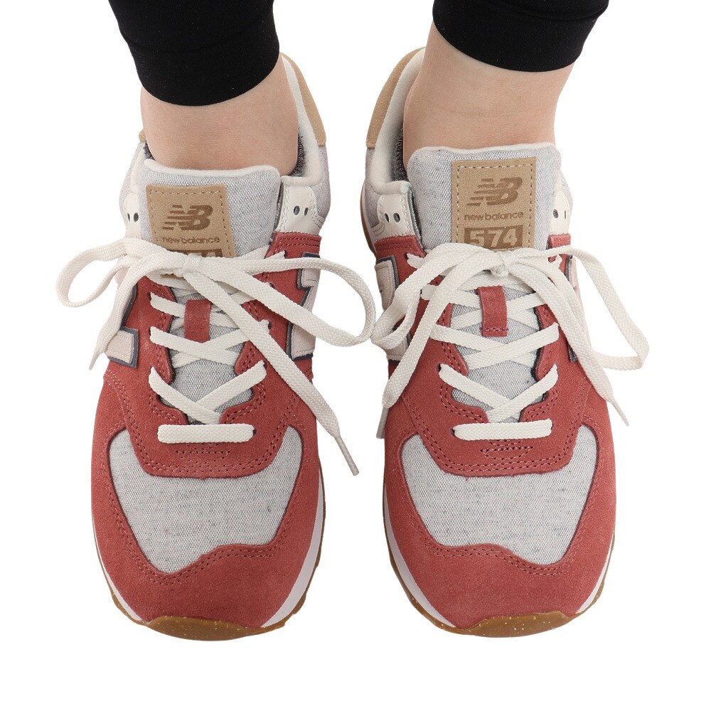 中国のシンプルな赤い靴