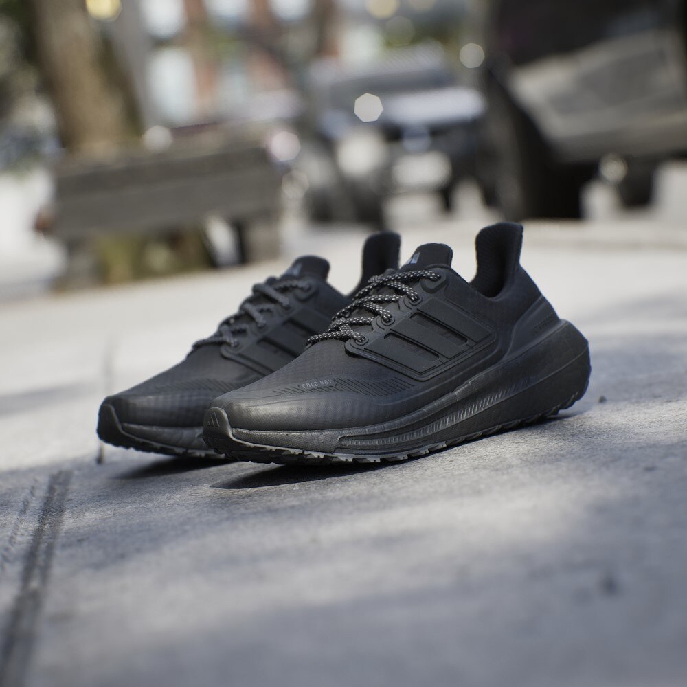 アディダス(adidas)(メンズ)スニーカー スポーツシューズ ウルトラブースト22 コールドレディ2.0 HP6414