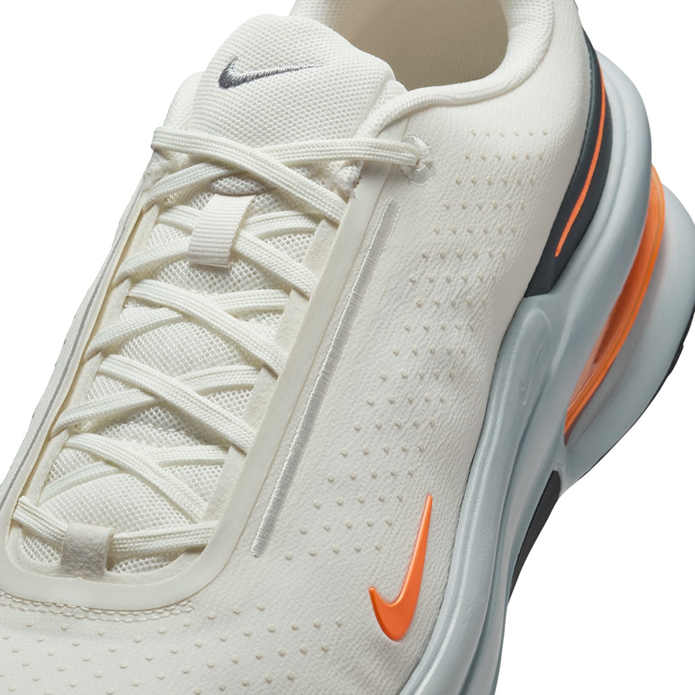 ナイキ（NIKE）（メンズ）スニーカー スポーツシューズ エア ズーム アップターン SC IB2746-102