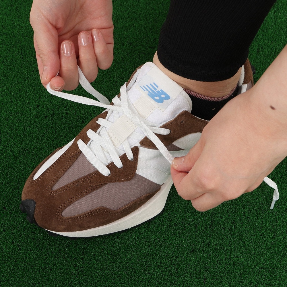 ニューバランス（new balance）（メンズ、レディース）スニーカー スポーツシューズ U327LGD