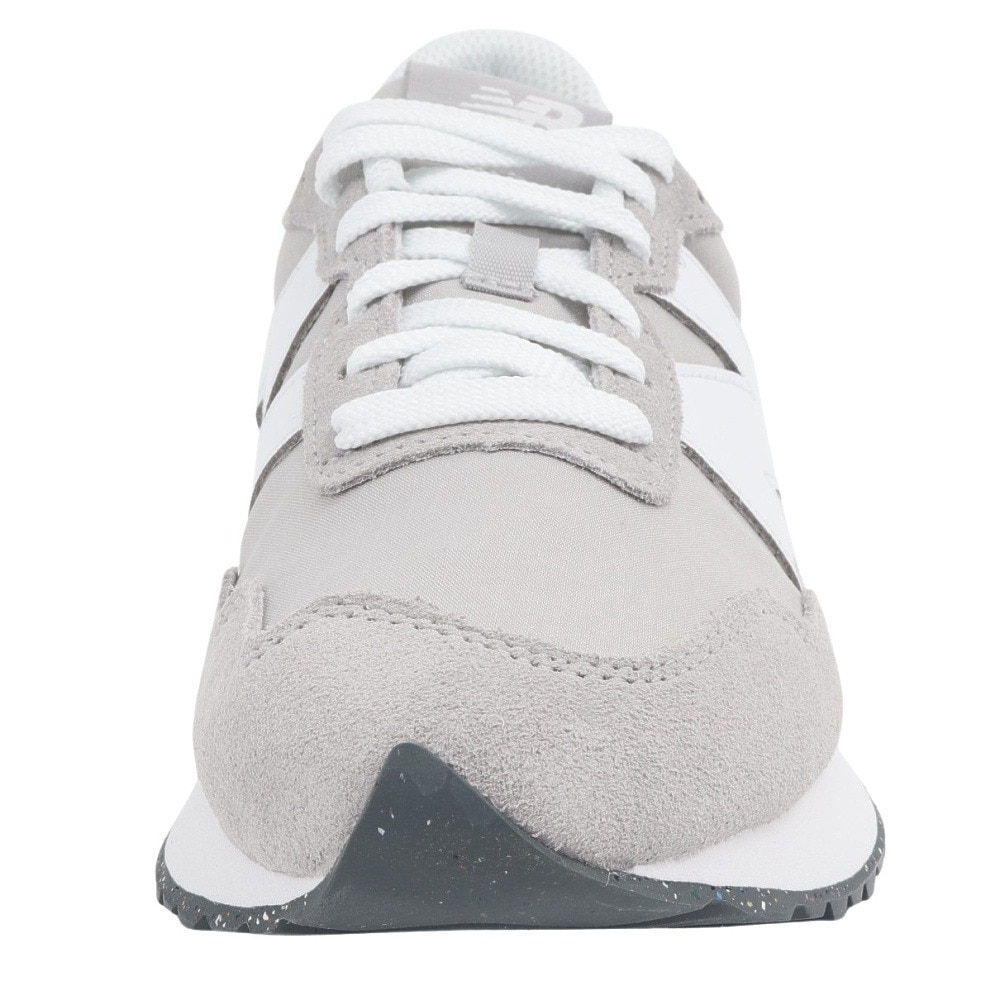 ニューバランス（new balance）（メンズ、レディース）スニーカー