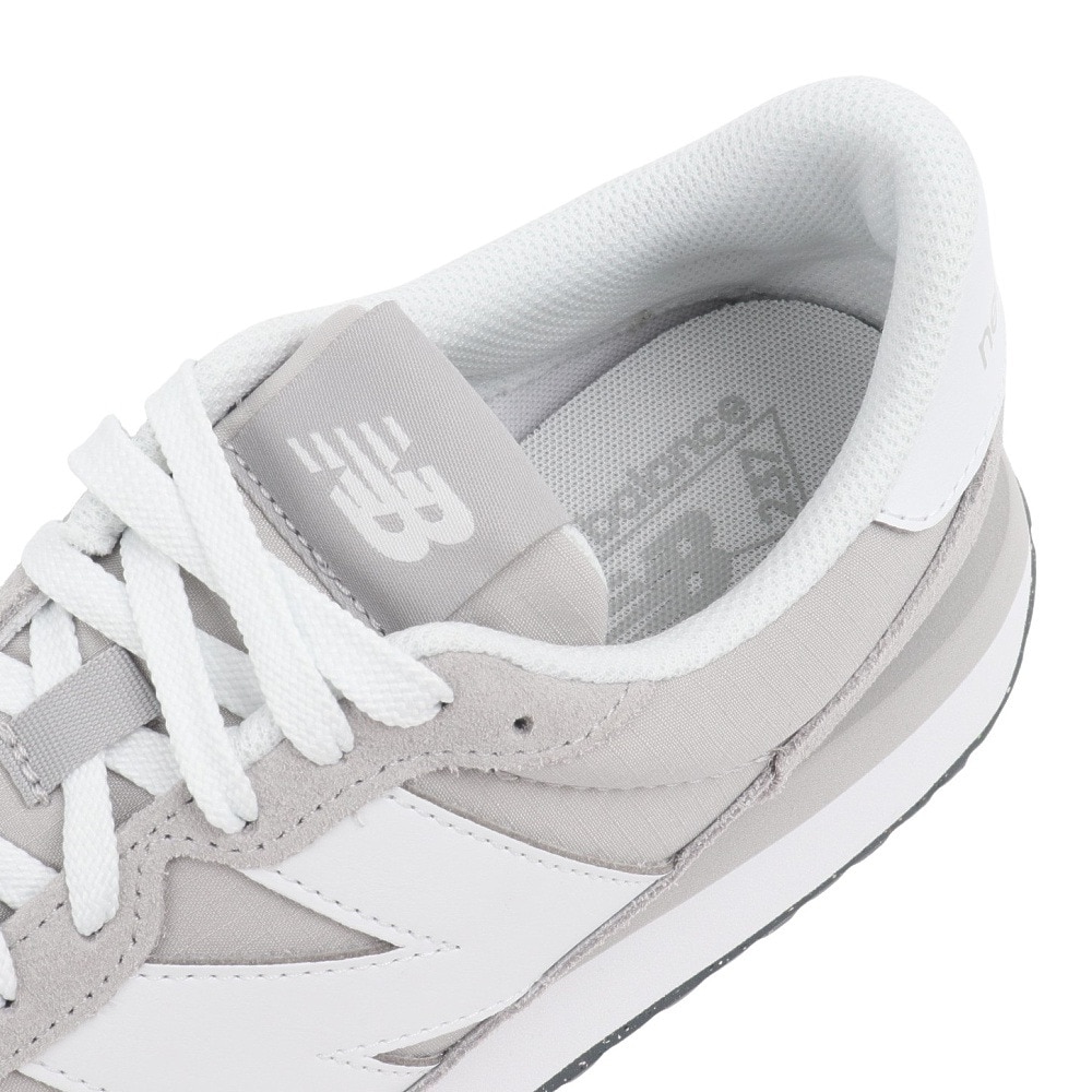 ニューバランス（new balance）（メンズ、レディース）スニーカー