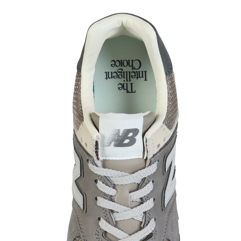 ニューバランス（new balance）（メンズ、レディース）スニーカー スポーツシューズ 574 グレー U574SNVD カジュアルシューズ スエード