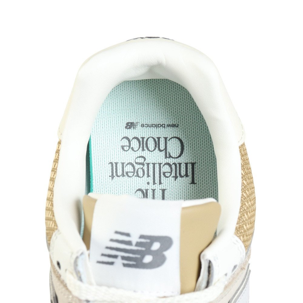 ニューバランス（new balance）（メンズ、レディース）スニーカー