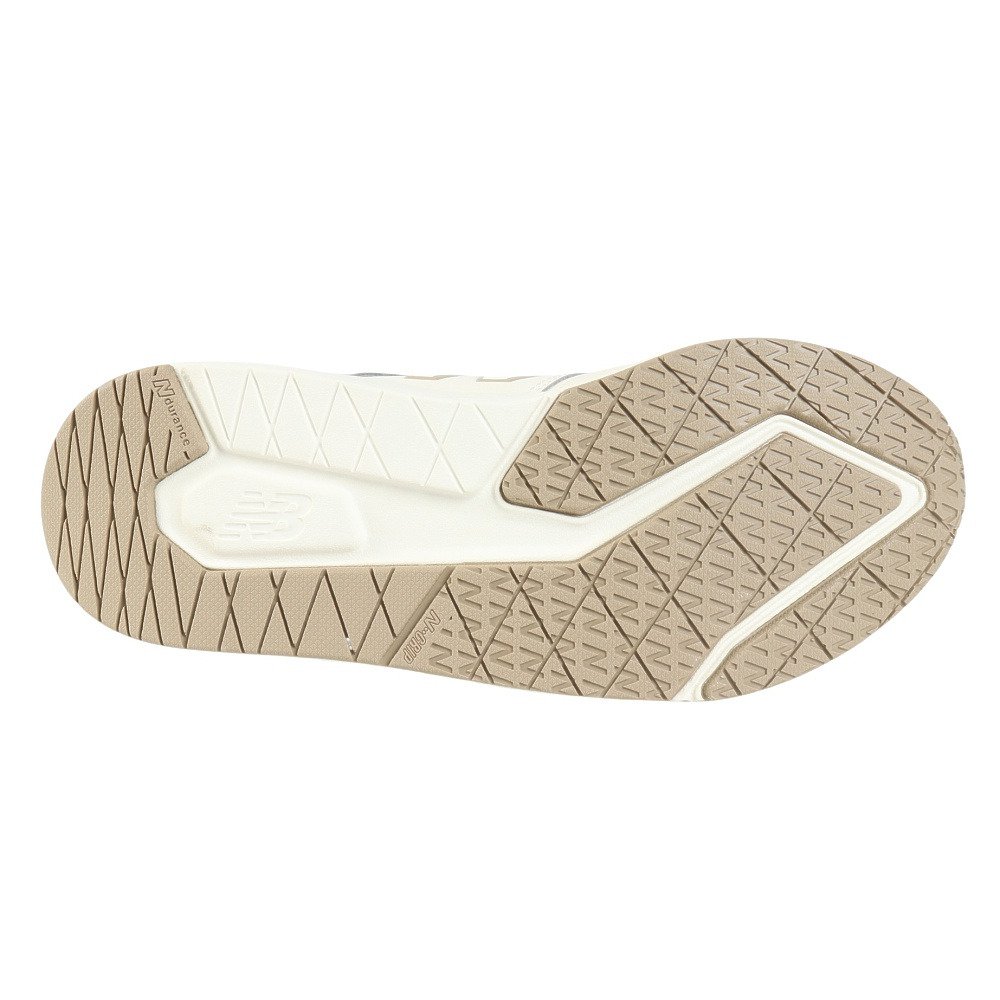 ニューバランス（new balance）（メンズ、レディース）スニーカー