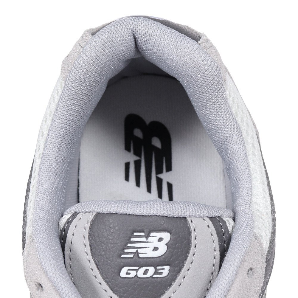 New Balance グレー スニーカー ニューバランス（new balance）（メンズ、レディース）スニーカー