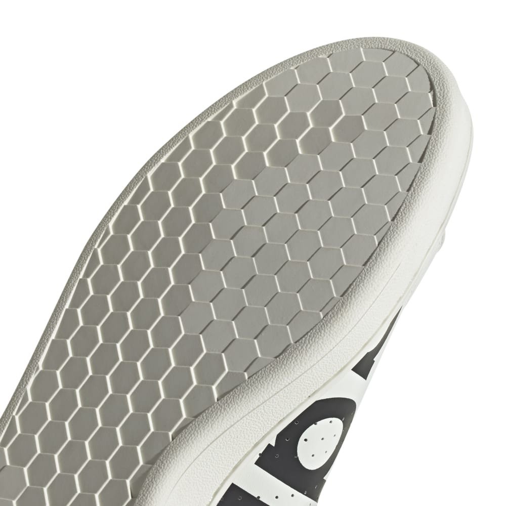 アディダス（adidas）（メンズ）スニーカー スポーツシューズ アドバンコート IF6099