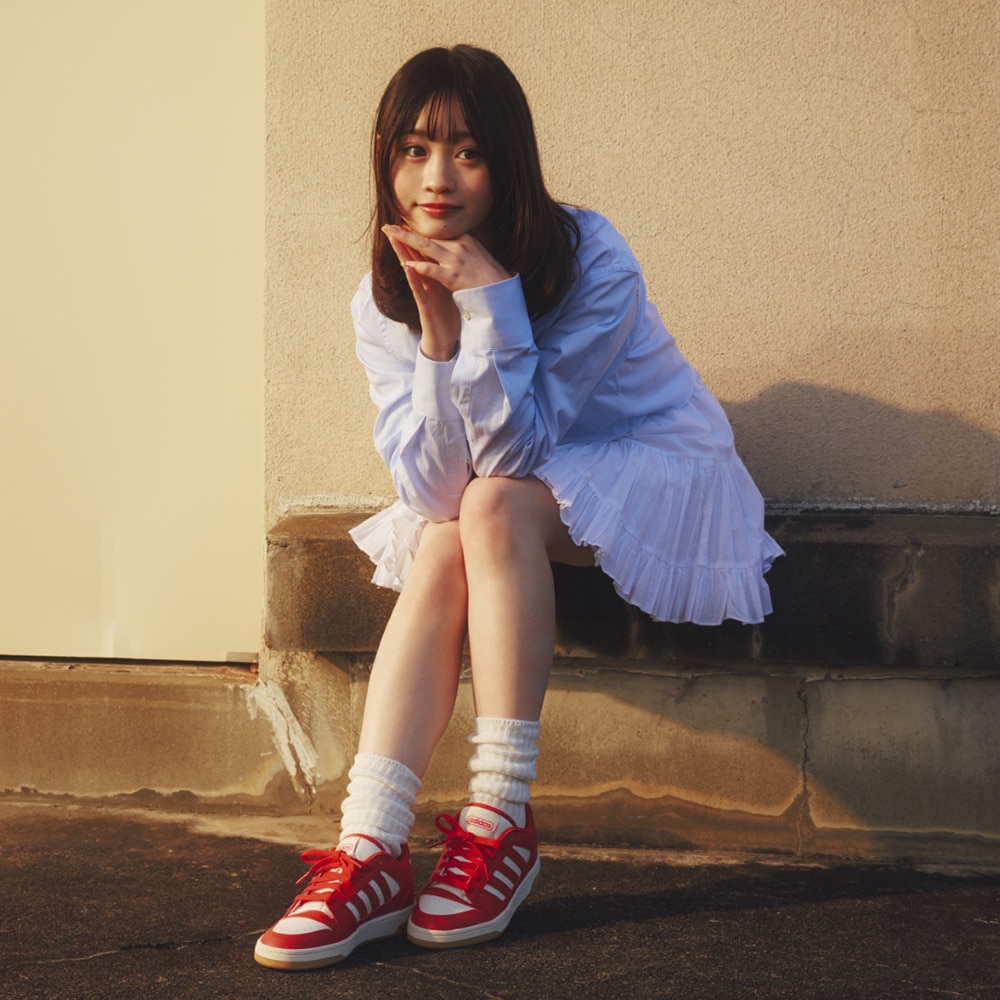 アディダス（adidas）（メンズ、レディース）古園井寧々　スニーカー スポーツシューズ BREAK START IH7964