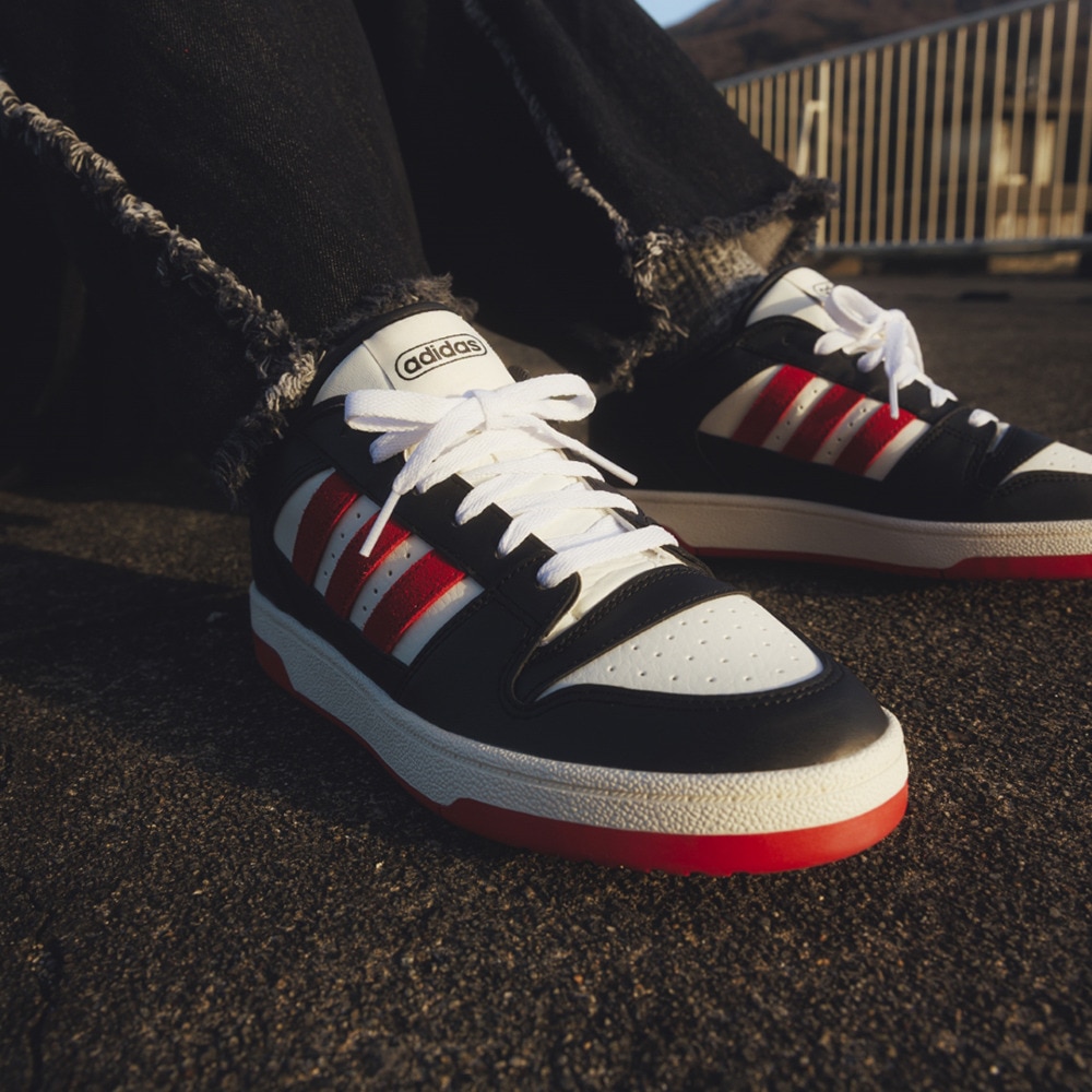 アディダス（adidas）（メンズ、レディース）スニーカー スポーツシューズ ブレイクスタート Turnaround JI0371