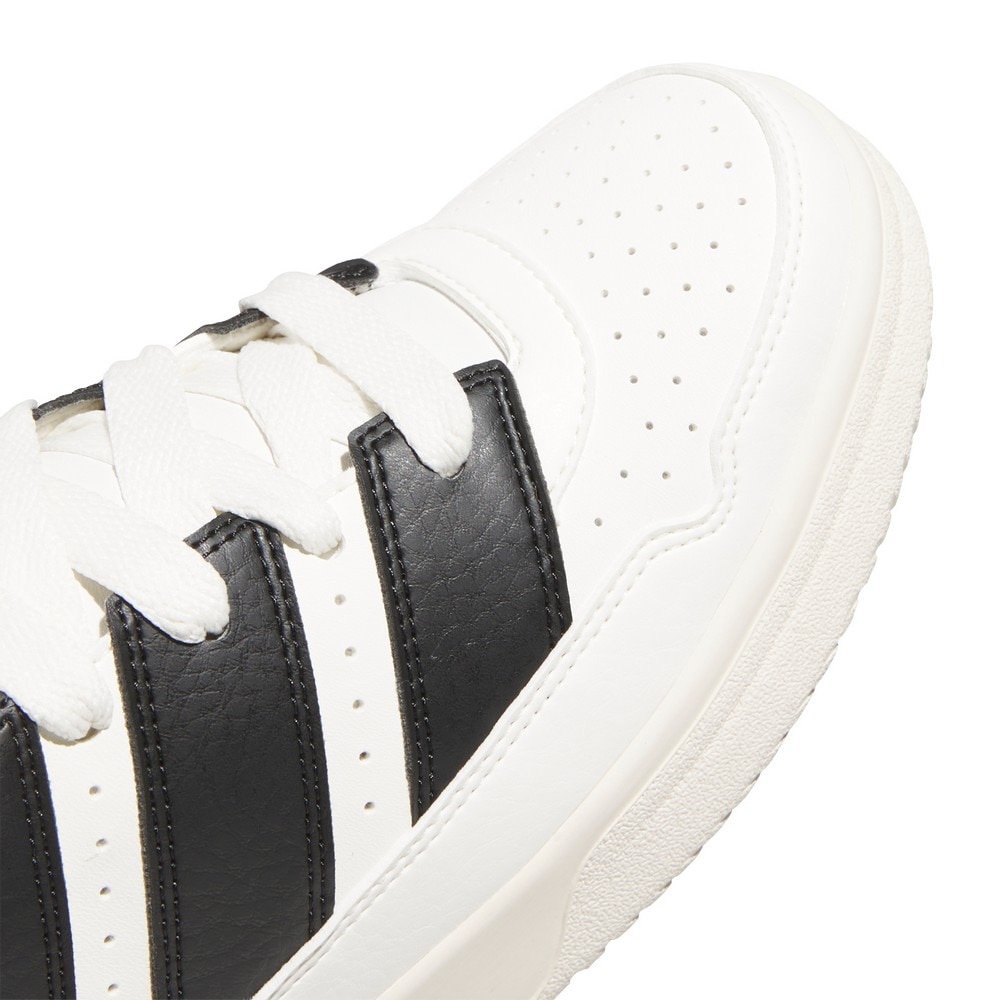 アディダス（adidas）（メンズ、レディース）スニーカー スポーツシューズ ターンアラウンド OPV58-KI5988