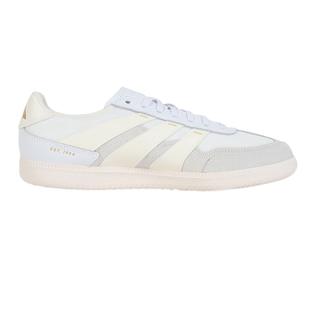 アディダス（adidas）（メンズ、レディース）スニーカー プレデターフリースタイル ホワイト IH4795 スポーツシューズ クッション性 グリップ力 リサイクル