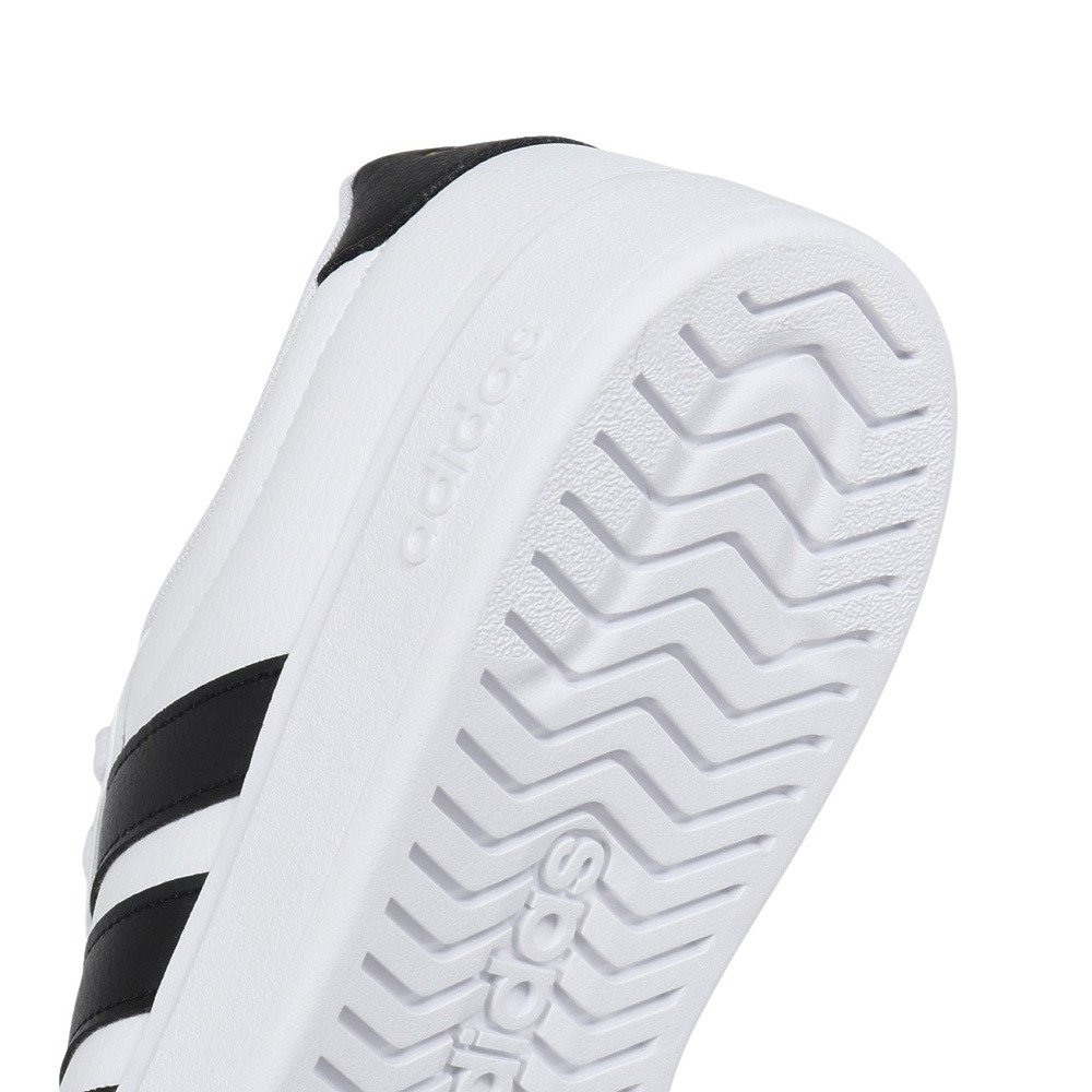 アディダス（adidas）（メンズ、レディース）スニーカー ストリート トーク ホワイト ブラック JP8275 スポーツ カジュアル シューズ