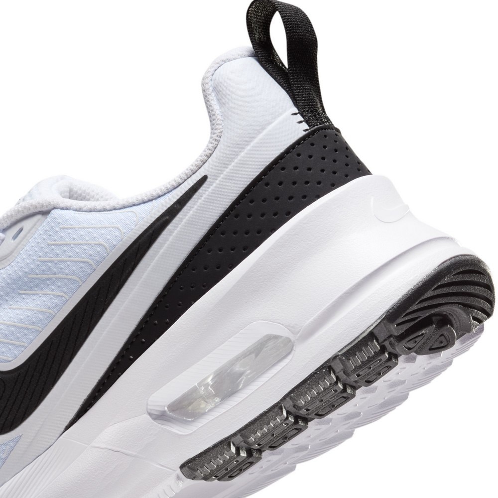 ナイキ（NIKE）（メンズ）スニーカー スポーツシューズ エア マックス ニュアクシス FD4329-101