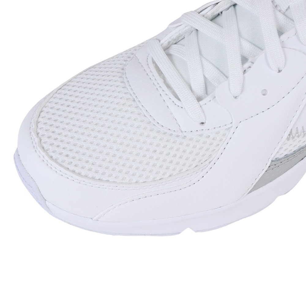 ナイキ（NIKE）（メンズ、レディース）スニーカー エア マックス エクシー CD5432-121 スポーツ カジュアル タウン ランニング 厚底 通勤 通学