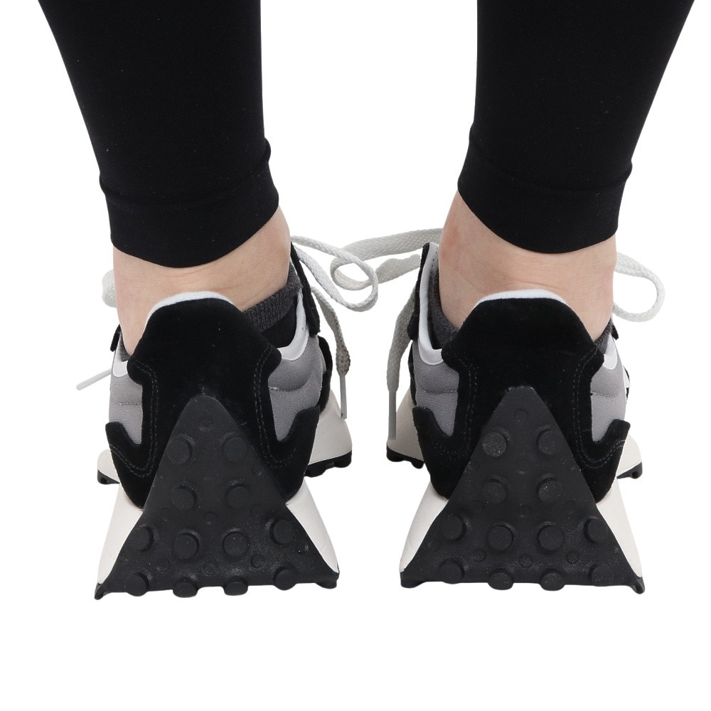 ニューバランス（new balance）（レディース）スニーカー 327 EC ブラック U327WECD スポーツ カジュアル シューズ スエード 普段履き タウン 