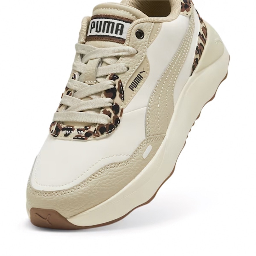 プーマ（PUMA）（レディース）スニーカー スポーツシューズ ランテイムドプラットフォームIATD 39643701