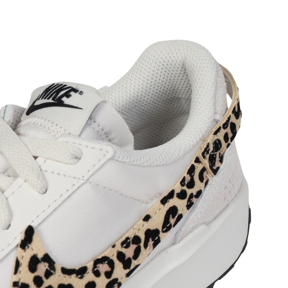 ナイキ（NIKE）（レディース）スニーカー スポーツシューズ ワッフル デビュー HF1856-001
