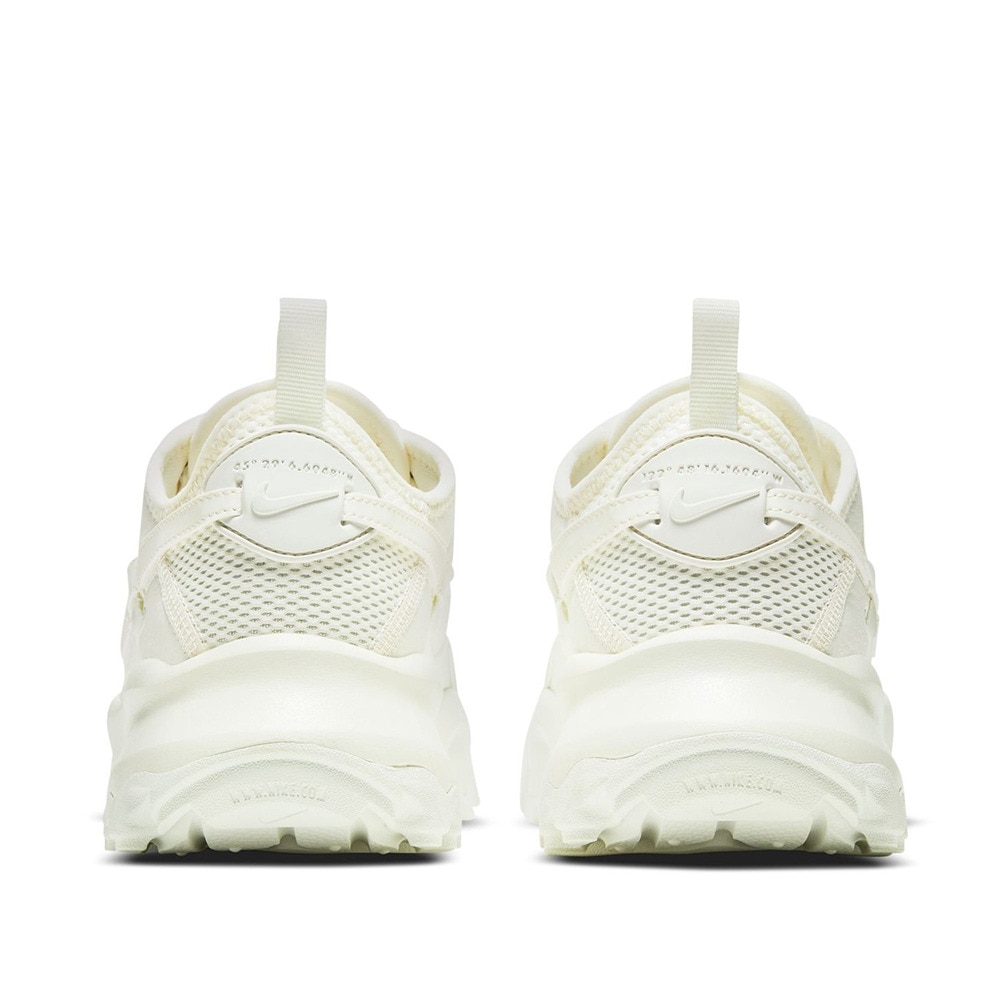 ナイキ（NIKE）（レディース）スニーカー スポーツシューズ TC 7900 DD9682-100