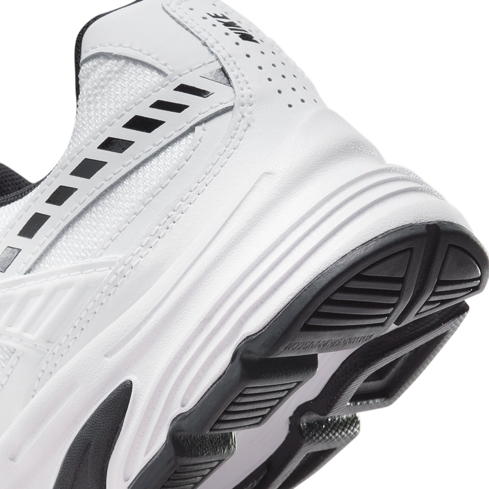 ナイキ（NIKE）（レディース）スニーカー スポーツシューズ イニシエーター FQ6873-101