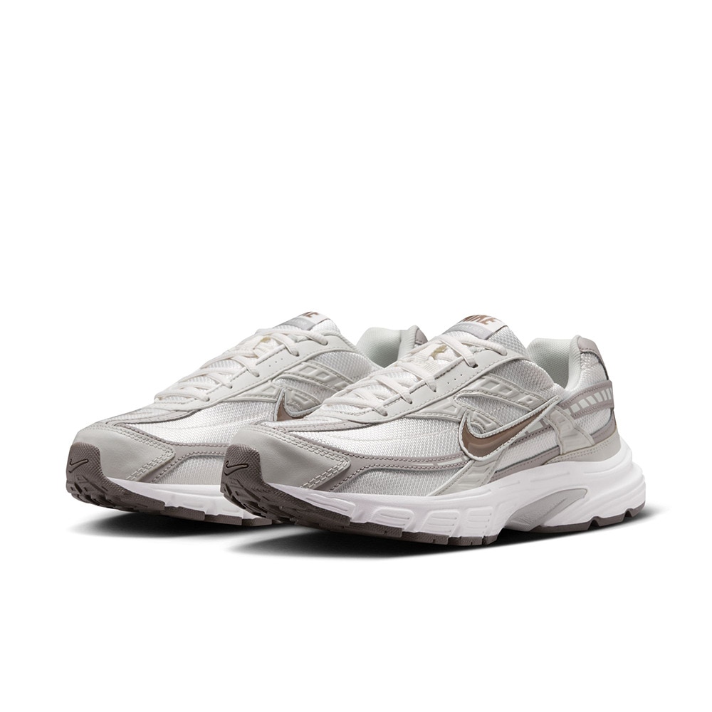 ナイキ（NIKE）（レディース）スニーカー スポーツシューズ イニシエーター IB4339-001