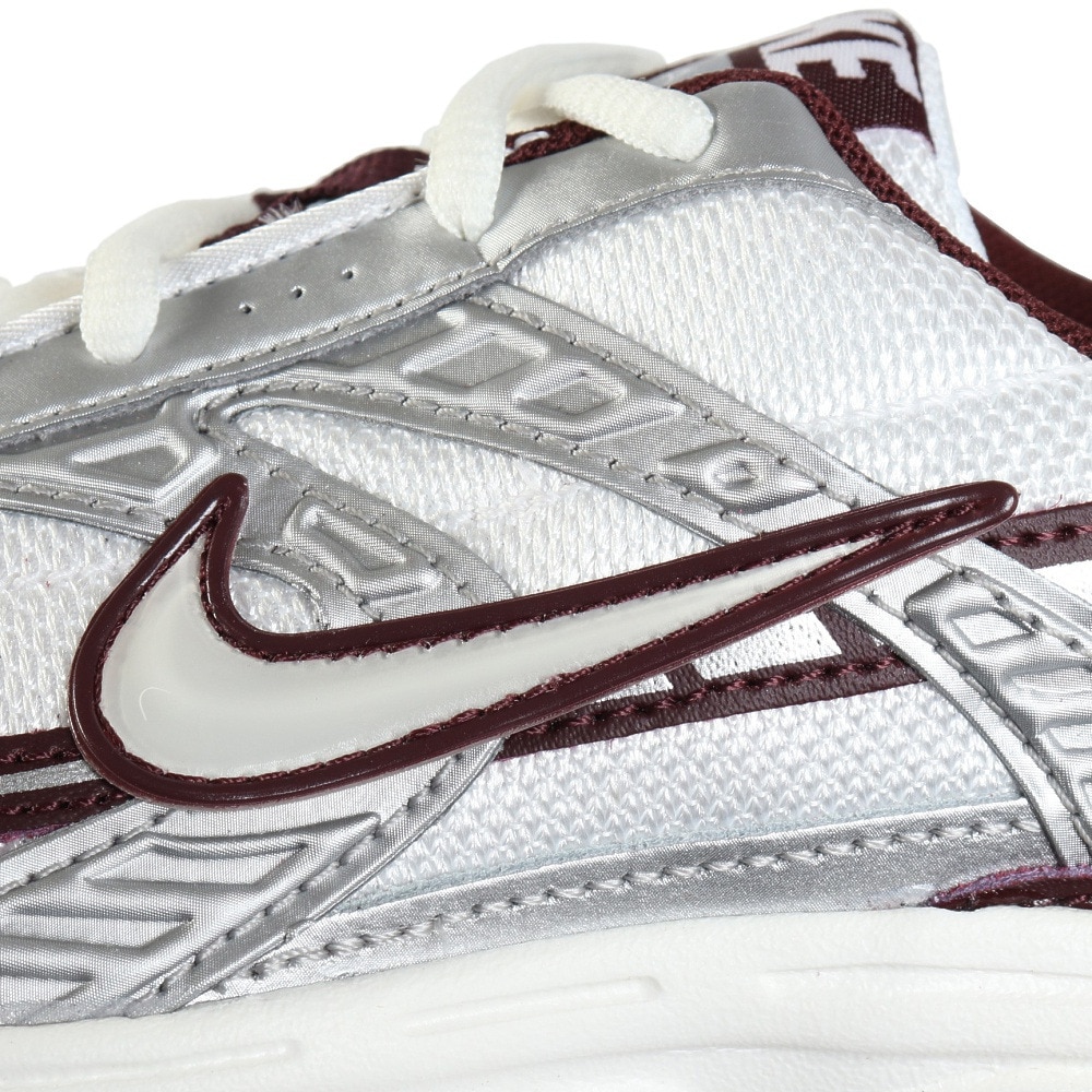 ナイキ（NIKE）（レディース）スニーカー スポーツシューズ イニシエーター エンジ IB4688-111 スポーツ カジュアルシューズ クッション性