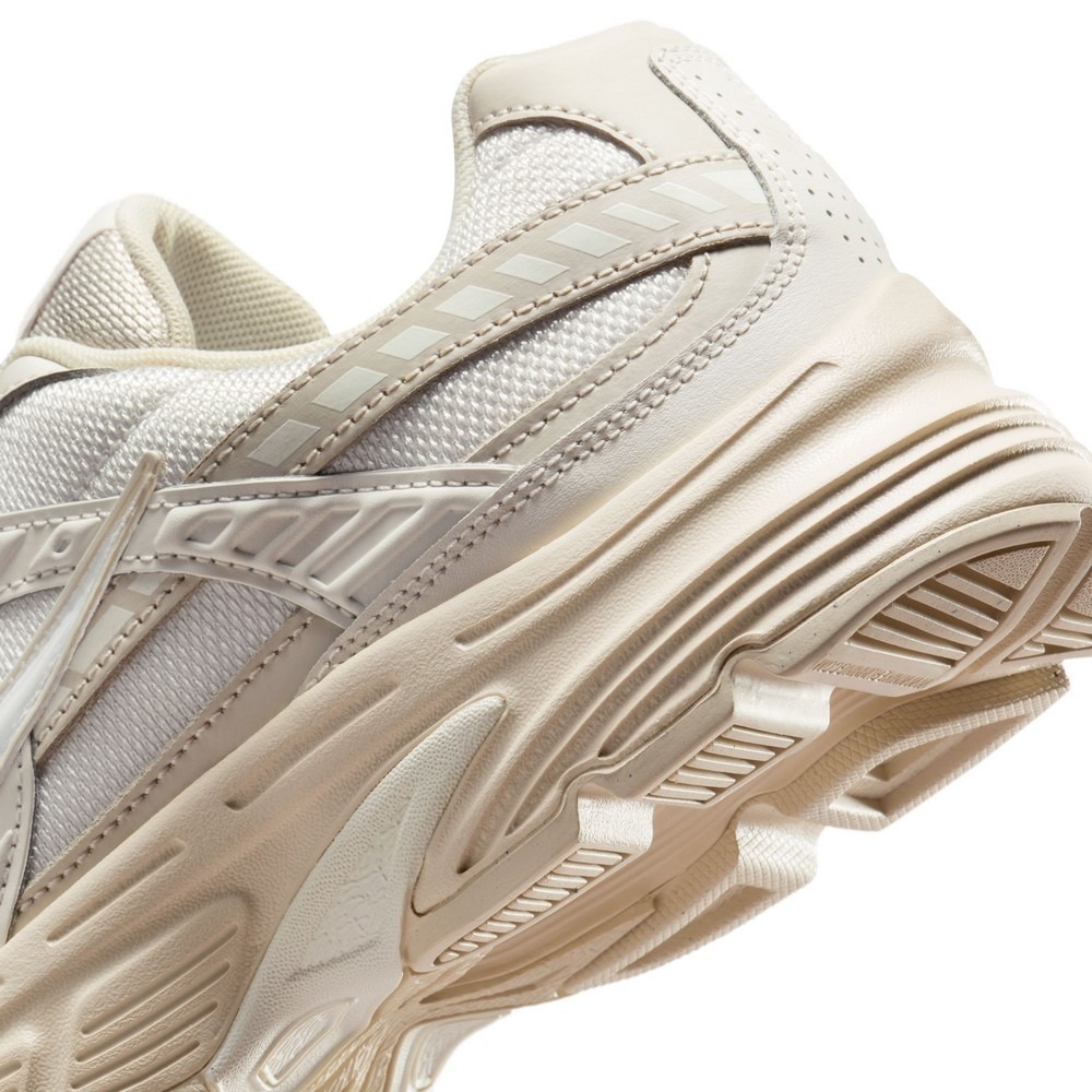 ナイキ（NIKE）（レディース）スニーカー スポーツシューズ イニシエーター 394053-103