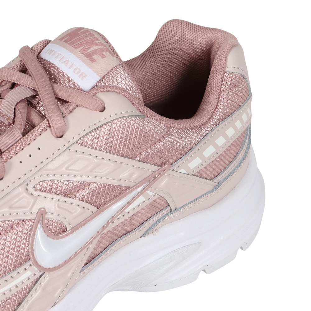 ナイキ（NIKE）（レディース）スニーカー スポーツシューズ イニシ