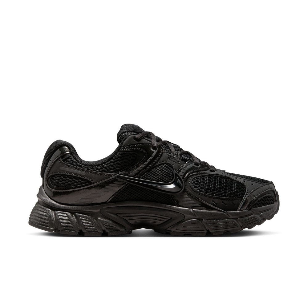 ナイキ（NIKE）（レディース）スニーカー スポーツシューズ ウィメンズ V5 RNR HQ7901-001