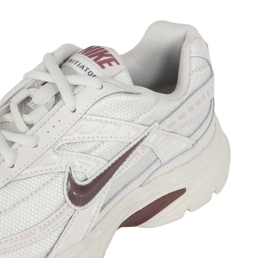 ナイキ（NIKE）（レディース）スニーカー スポーツシューズ イニシ