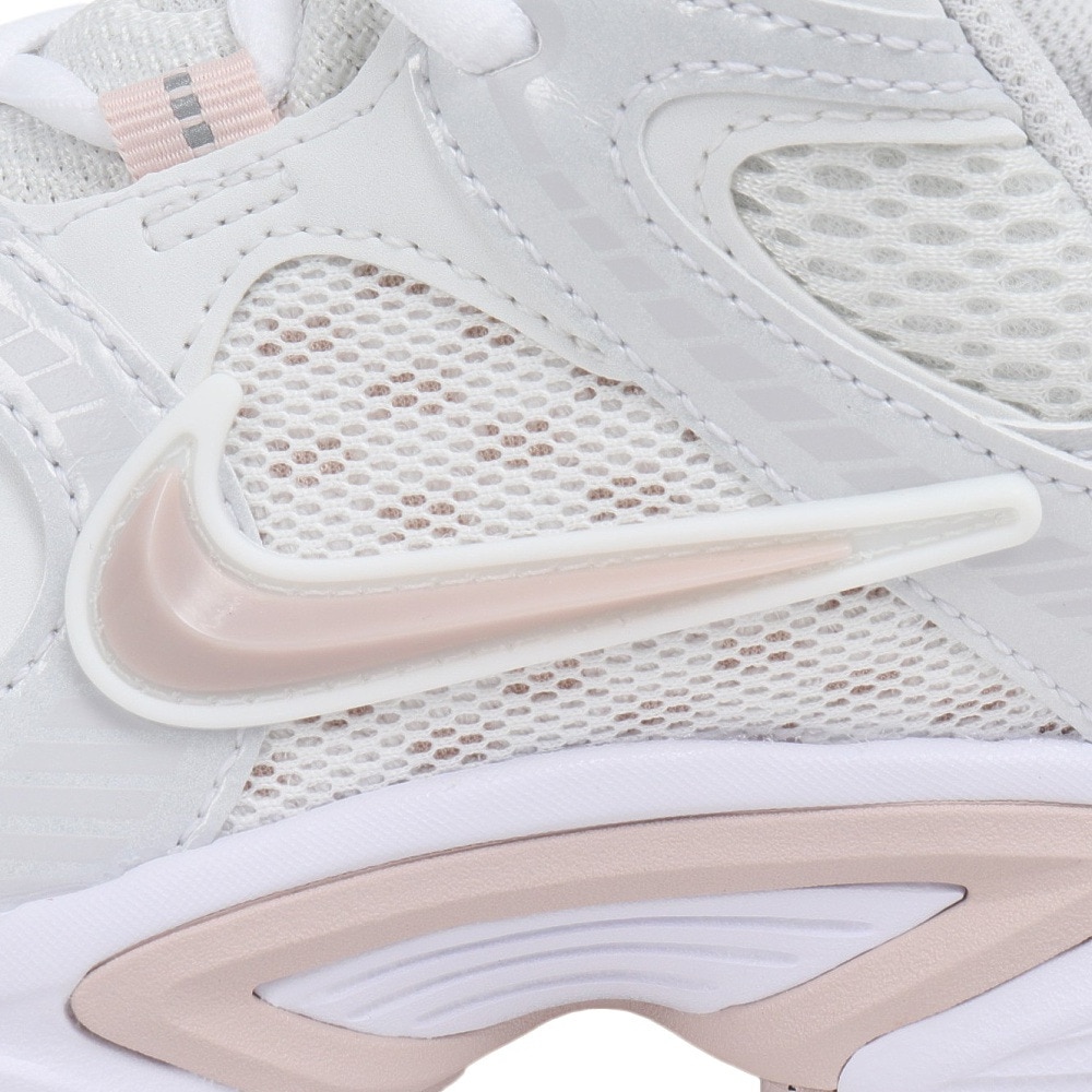 ナイキ（NIKE）（レディース）スニーカー スポーツシューズ V5 RNR