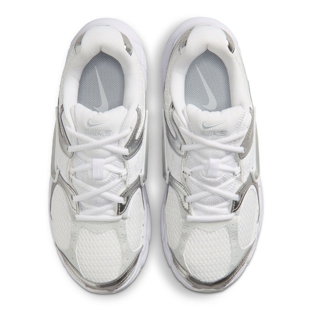 ナイキ（NIKE）（レディース）スニーカー スポーツシューズ V5 RNR