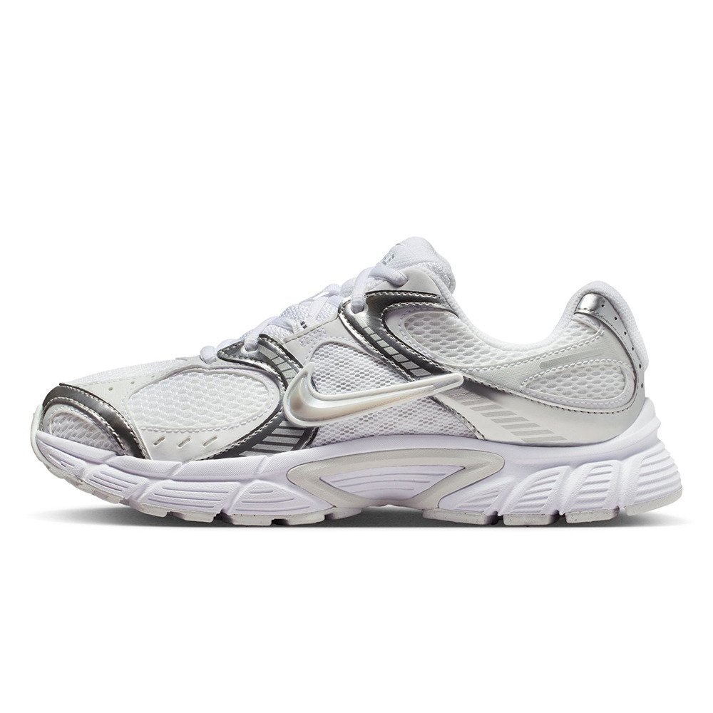 ナイキ（NIKE）（レディース）スニーカー スポーツシューズ V5 RNR