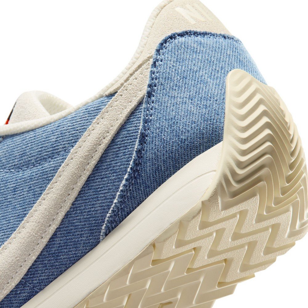 ナイキ（NIKE）（レディース）スニーカー スポーツシューズ