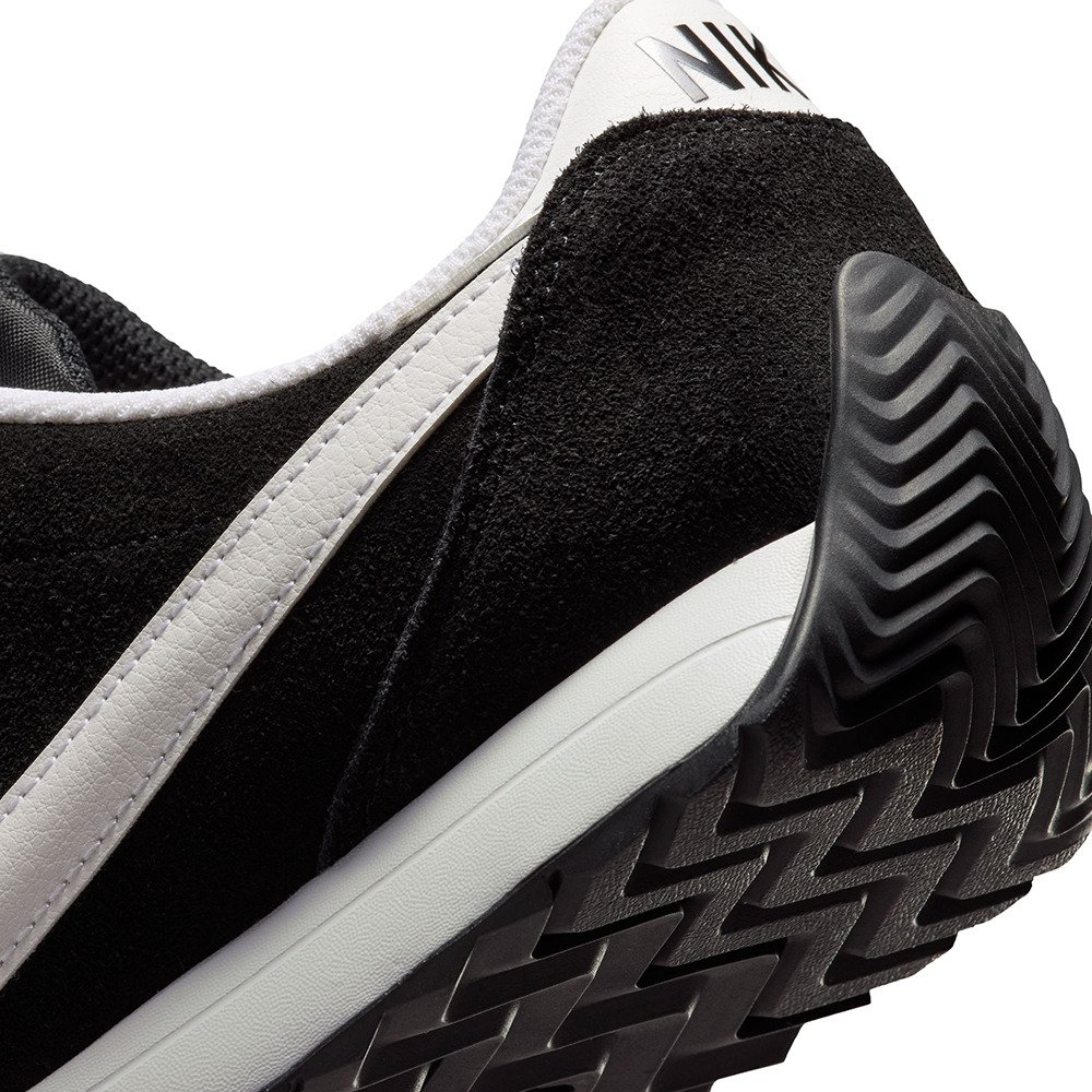 ナイキ（NIKE）（レディース）スニーカー スポーツシューズ