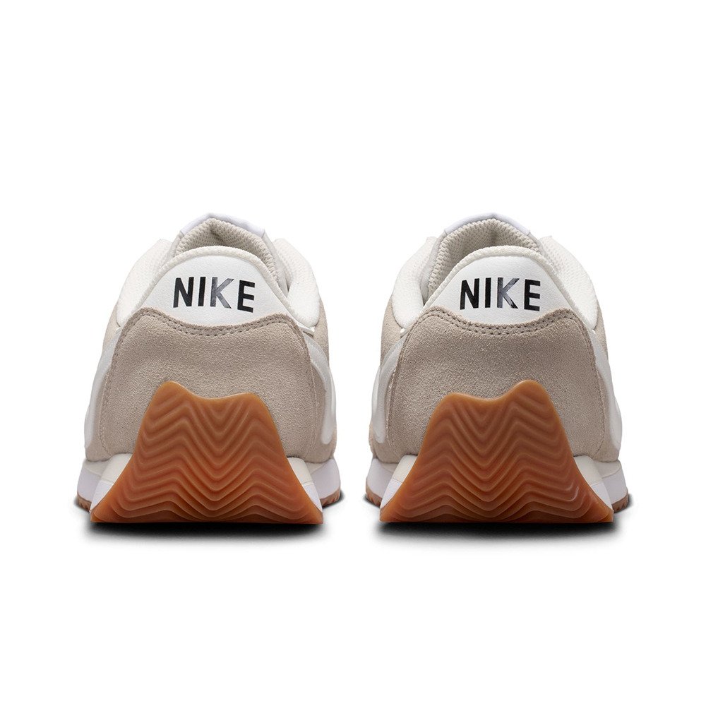 ナイキ（NIKE）（レディース）スニーカー スポーツシューズ