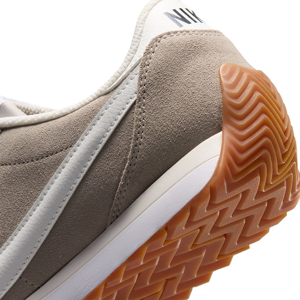 ナイキ（NIKE）（レディース）スニーカー スポーツシューズ